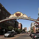 Hampton Inn San Diego Downtown