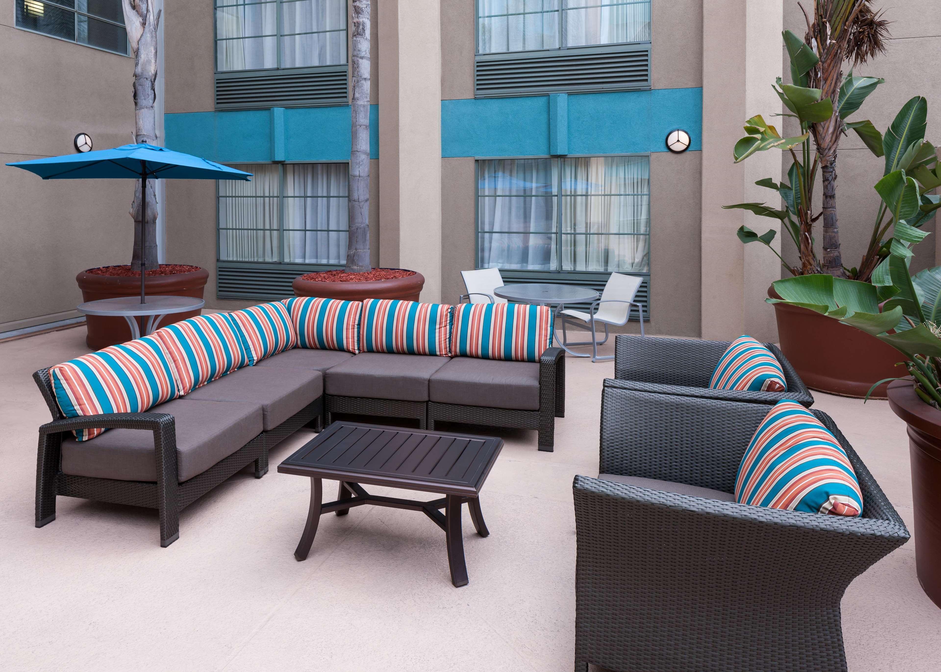 Hampton Downtown Hotel 3*