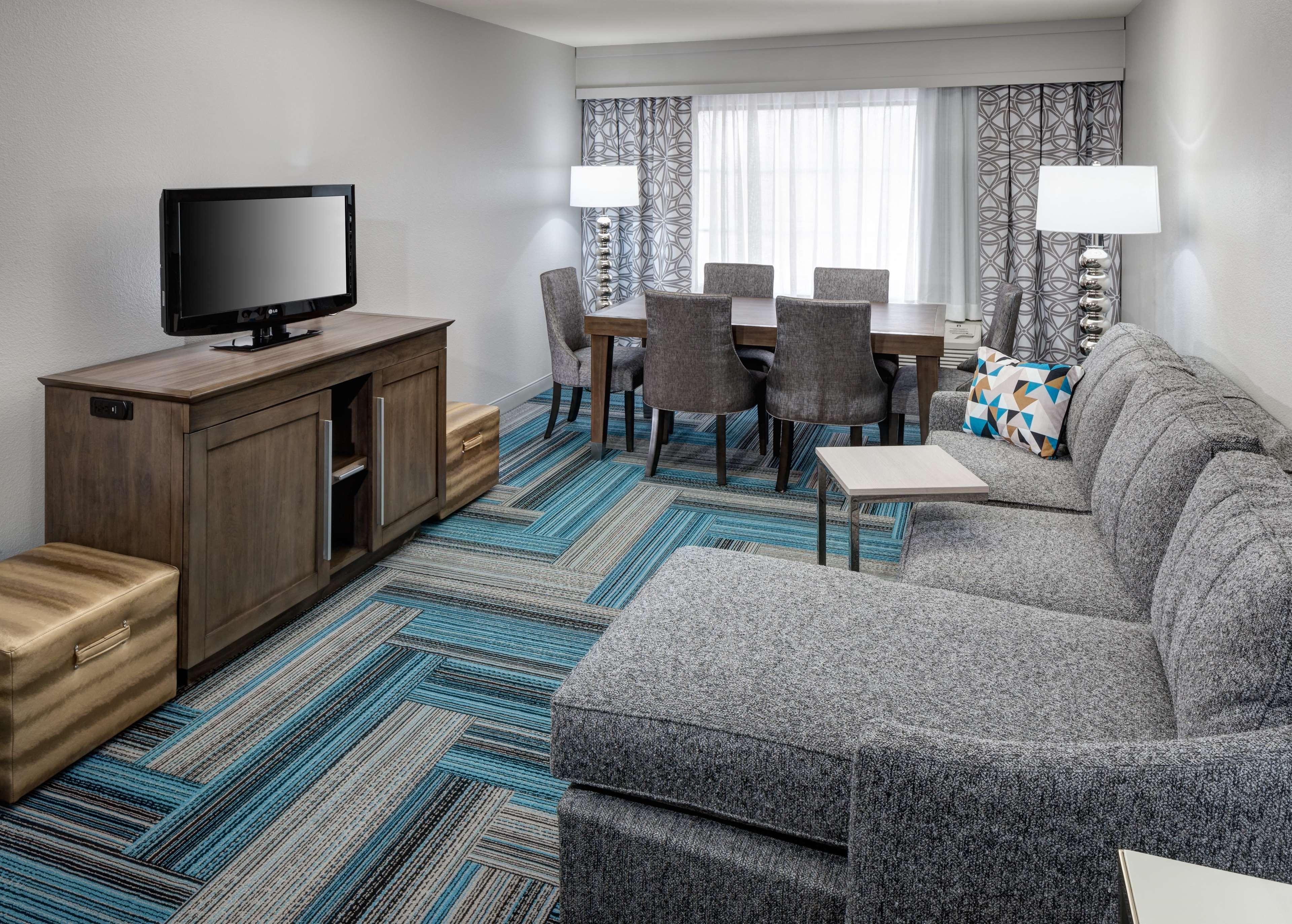 Hampton Downtown 3*